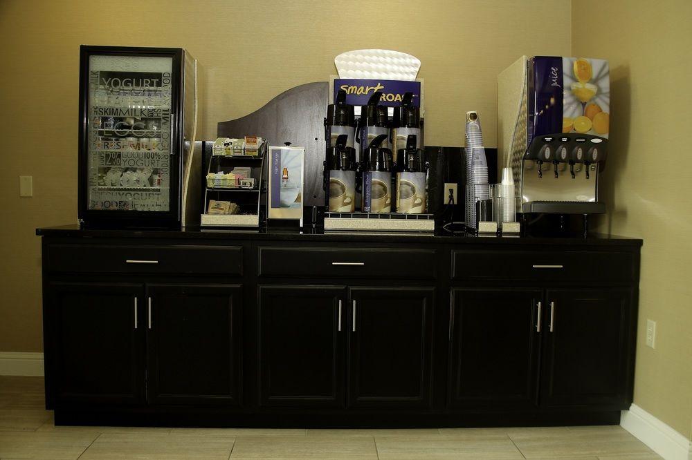 Holiday Inn Express & Suites Marion Northeast By Ihg Zewnętrze zdjęcie