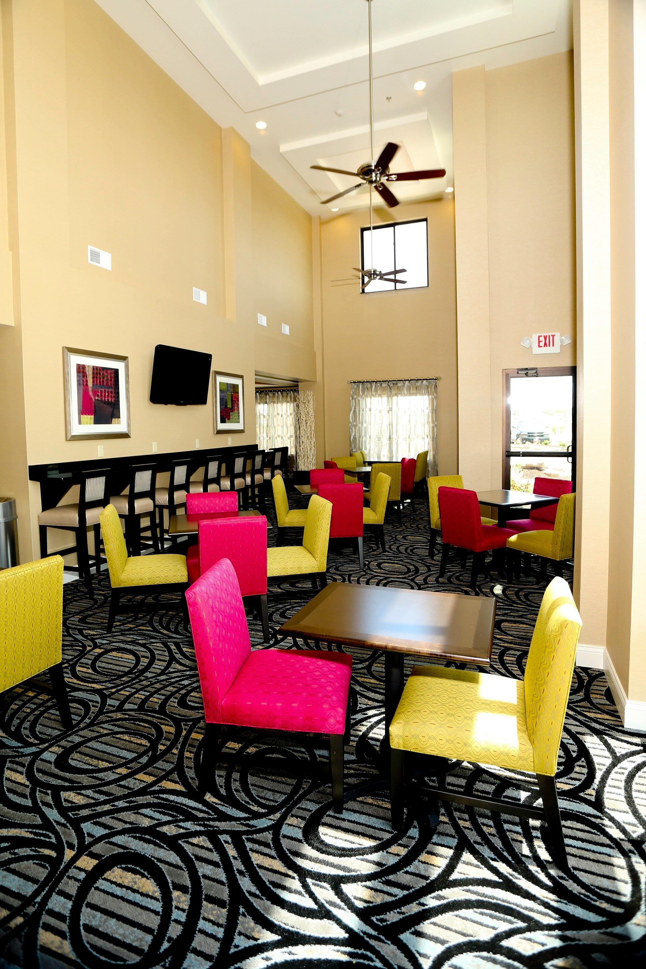 Holiday Inn Express & Suites Marion Northeast By Ihg Zewnętrze zdjęcie
