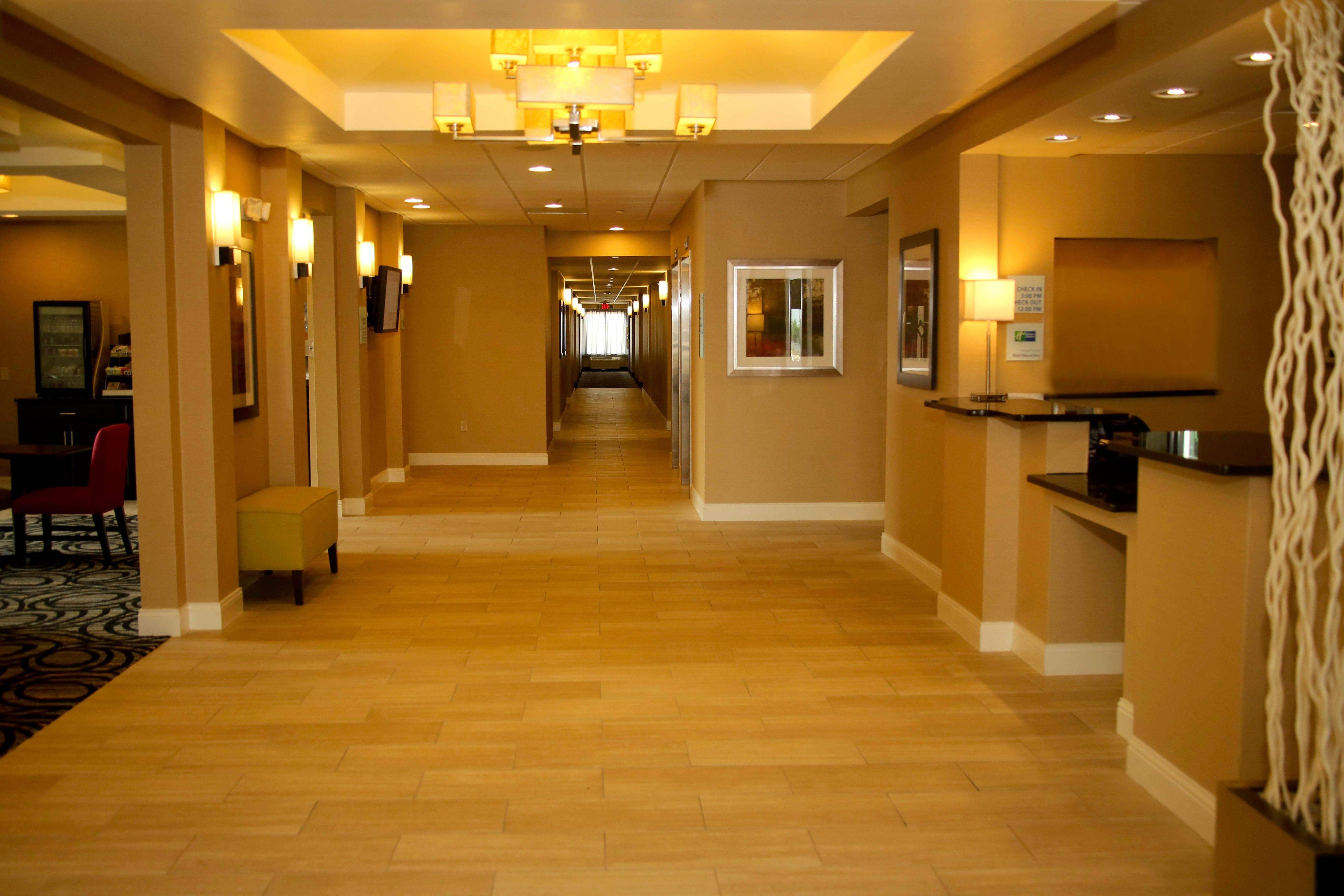 Holiday Inn Express & Suites Marion Northeast By Ihg Zewnętrze zdjęcie